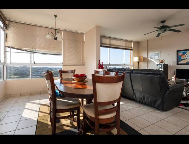 2 BEDROOM FLAT FOR SALE IN WESTRIDGE